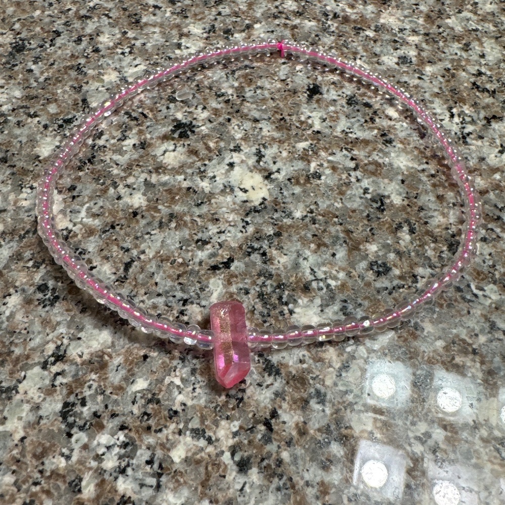 🩷Handmade Pink choker!